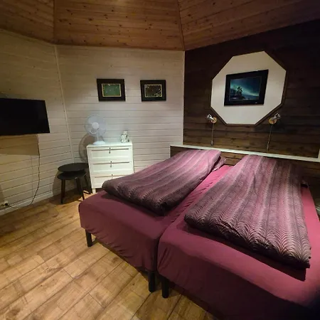 캠프장 Arctic Fjordcamp